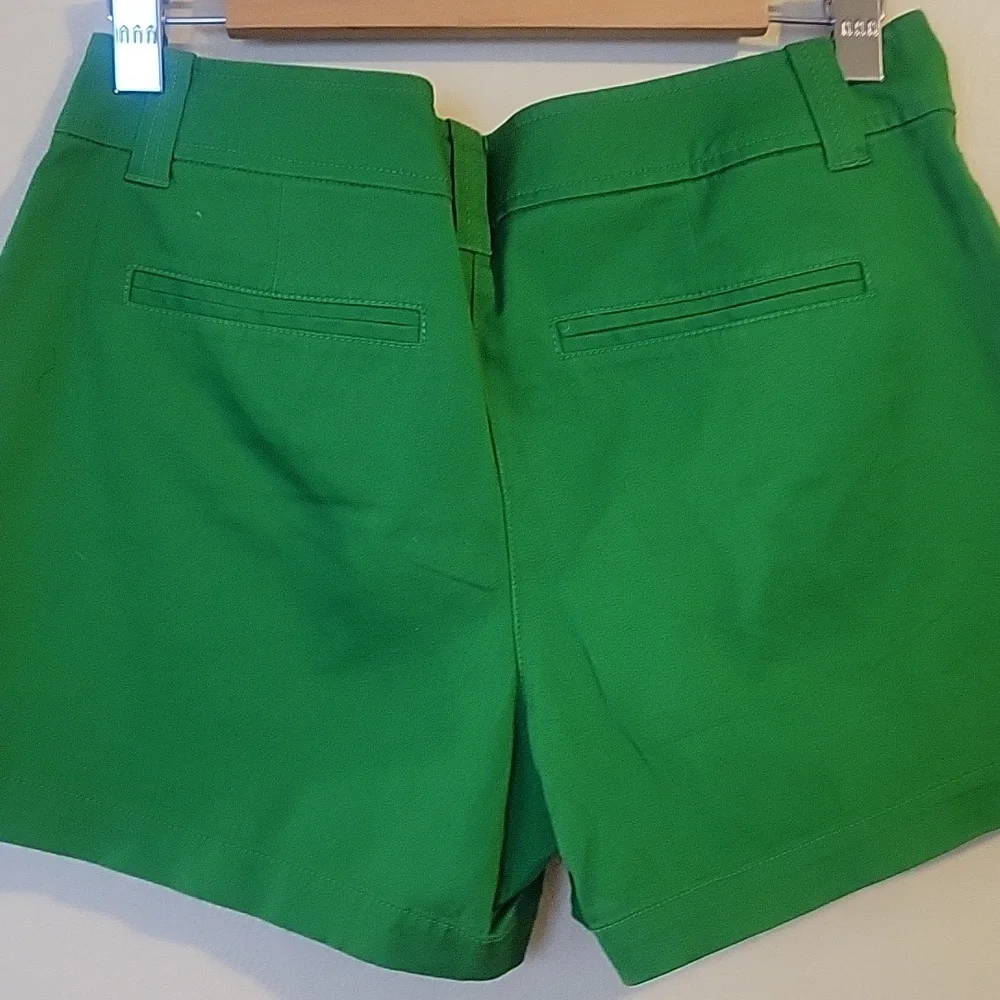 NEW YORK & COMPANY SHORTS - Picture 5 of 5